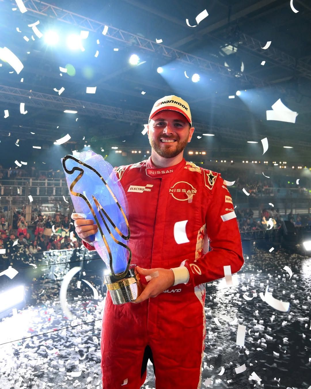 Podium_Rowland